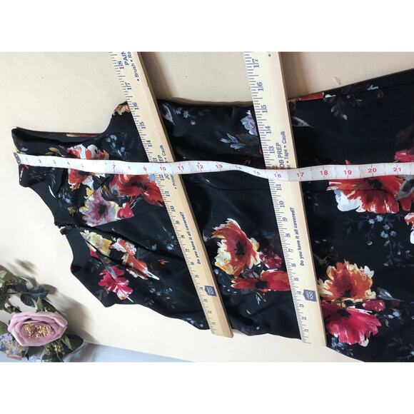 Dressbarn Dress Womens Size 8 Black Floral Sleeveless Knee Length Elegant - Picture 9 of 10